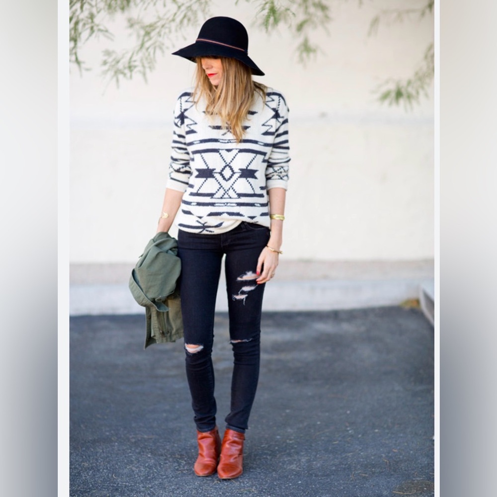 Townsen crew neck pullover sweater